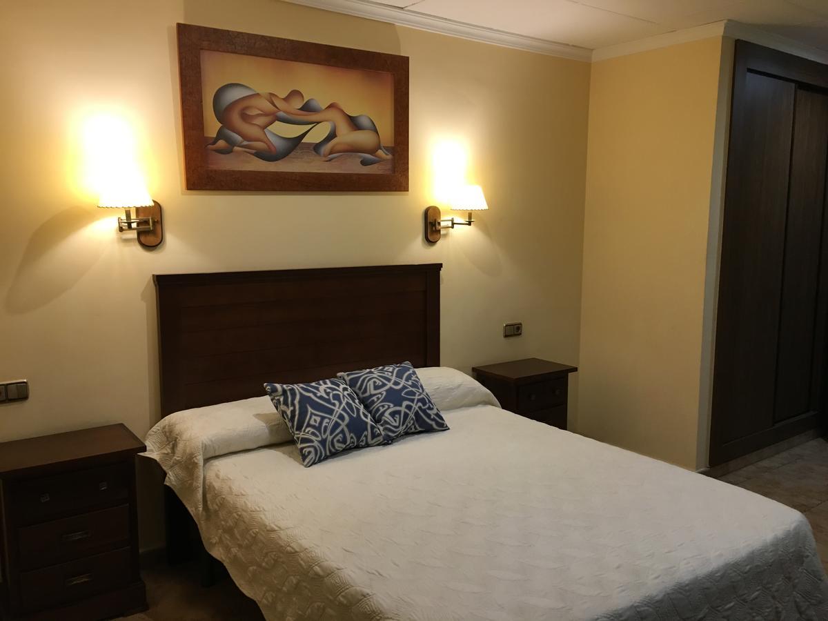 Hostal Meson Арболеас Экстерьер фото