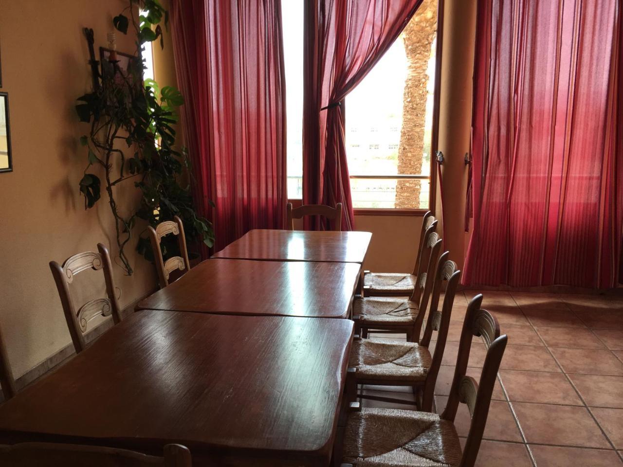 Hostal Meson Арболеас Экстерьер фото